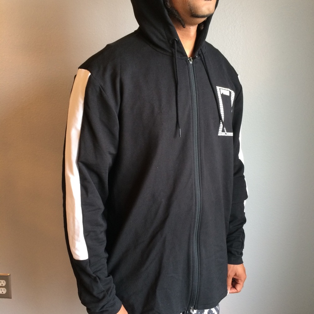 Men’s Puma Black & White Hoodie Large Relaxed Fit